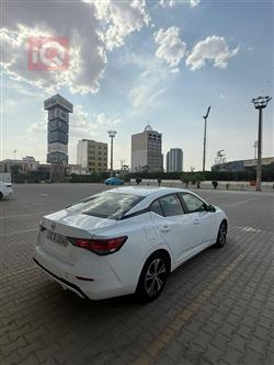 نيسان سنترا